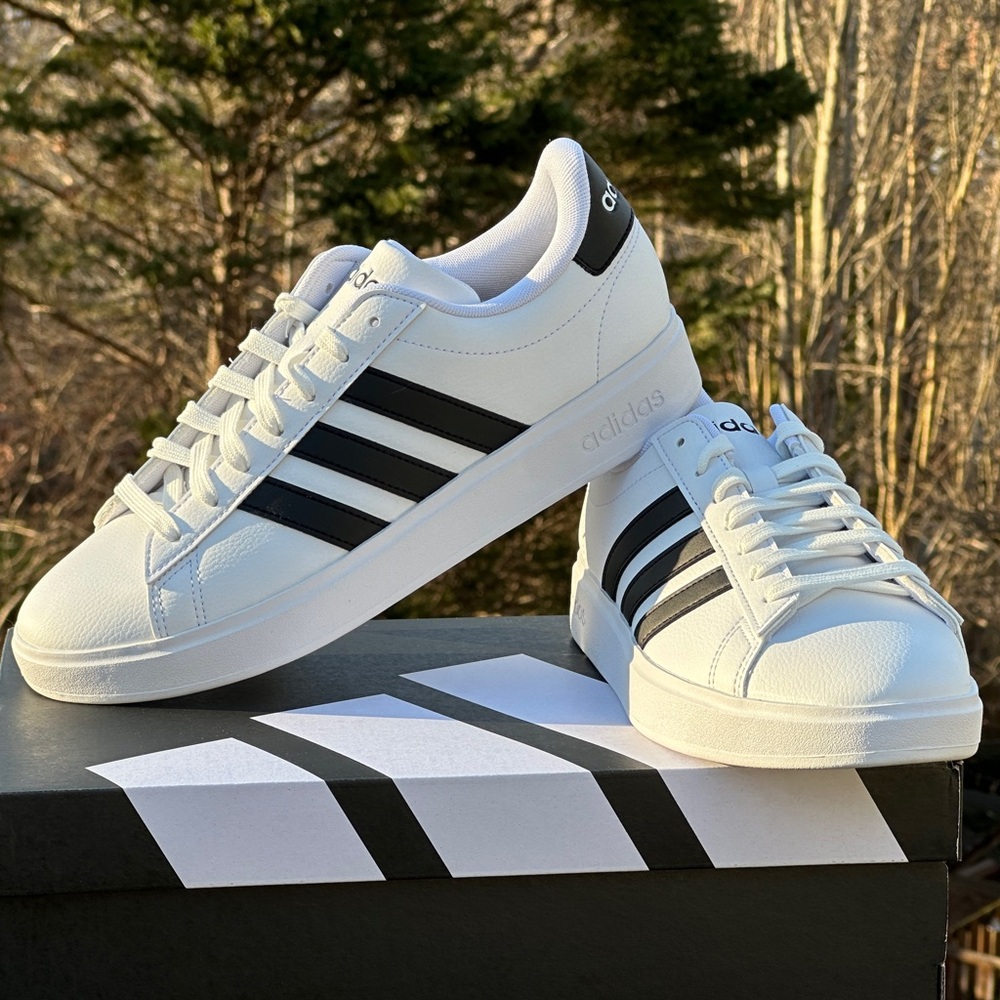 Adidas Unisex White Grand Court 2.0 Low Casual Lifestyle Sneaker Womens 10 NEW